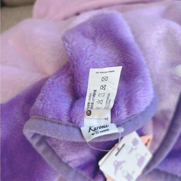 Kuromi Beanie with Cozy Blanket - Picture 10 of 11